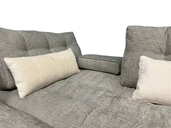 IMG-1db2cd8047aaba6ce3daeb4662ac21dc-V