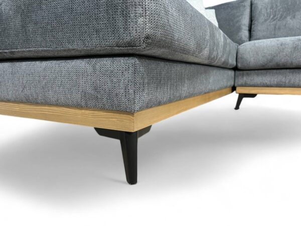 IMG-52f5a71213a7b81f2ca04f0a4ad9a218-V