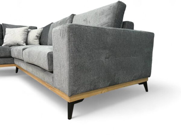 IMG-b13ce579da9d6c3547acb8a1dc0d9bdc-V